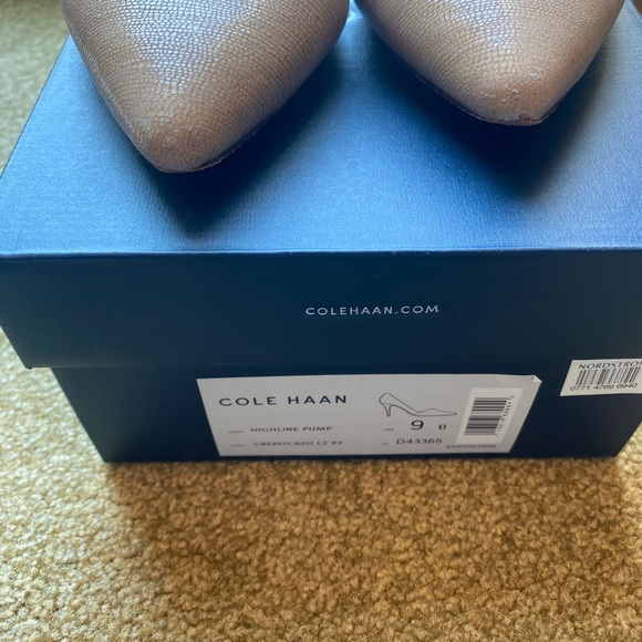 Cole Haan Highline d’orsay pump - great neutral - Picture 4 of 5